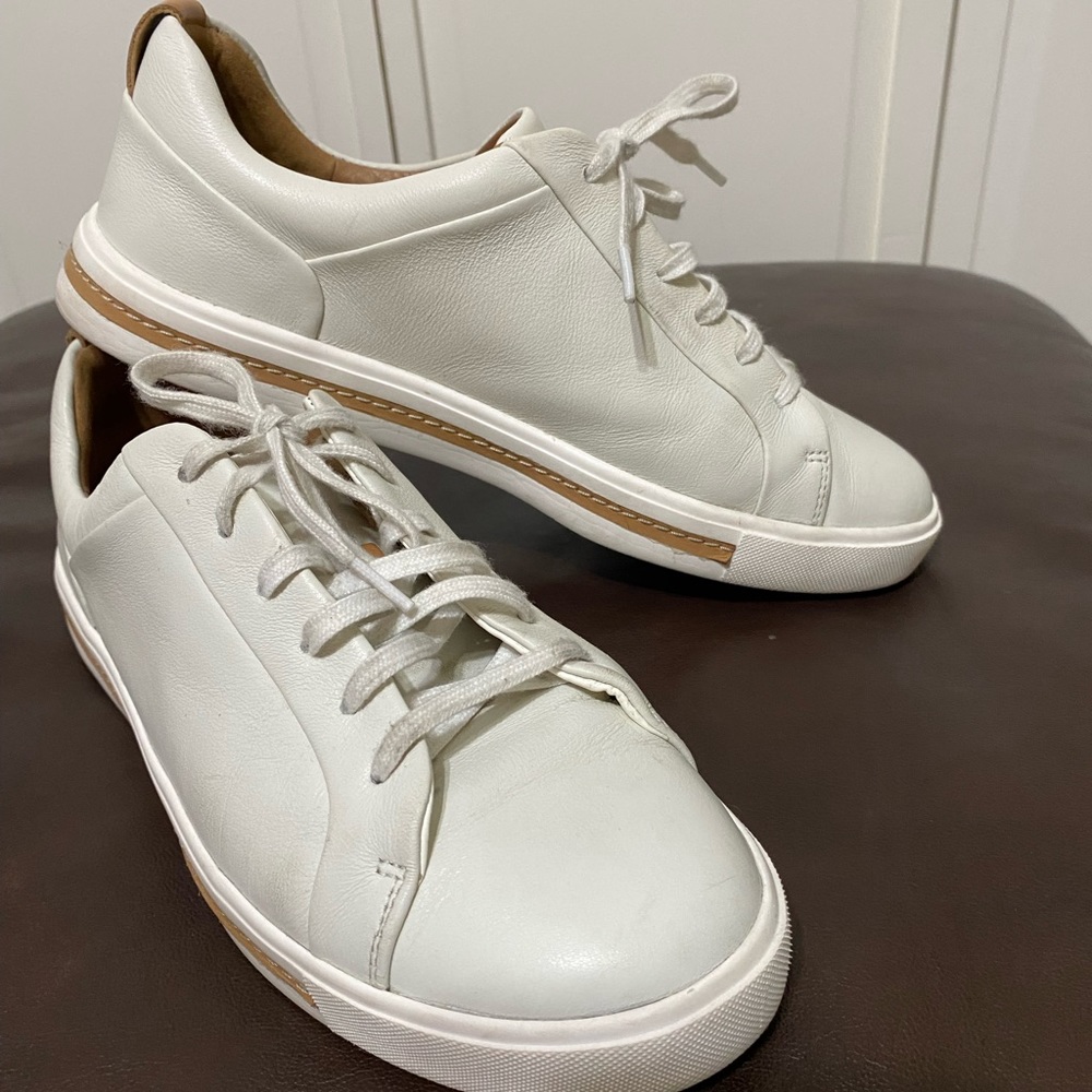 Clarks White leather tennis shoes